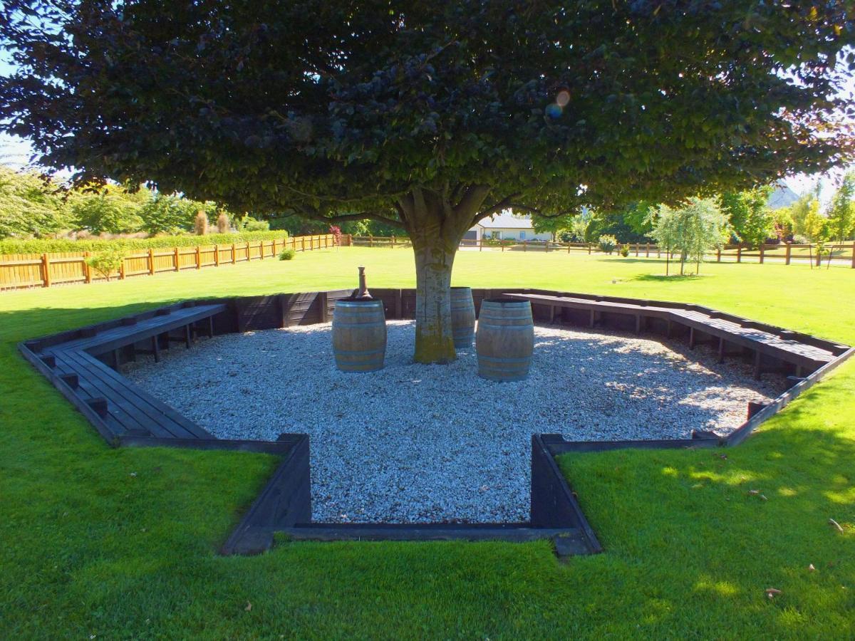 Copper Beech Wanaka - Luxury Accommodation Екстериор снимка